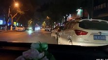 杨队长去龙泉驿吃烧烤，这家老店开了10多年，吃不完还要打包！