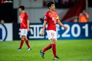 你给他打几分？ 国足新老队长之争 郑智告诉你谁是老大