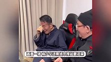 侯耀华拜访93岁杨少华，后者眼眶通红落泪，侯二喂其喝汤格局大
