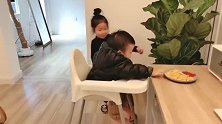 为了吃个薯条也是使出浑身解数，妈妈就得让你从头来一次