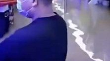 河南郑州：暴雨致地铁全线停运！乘客被困车厢水淹过腰