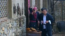麻哥坚持要洗个脸 独眼龙硬说这是喝的水