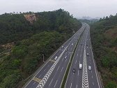中国的第一条不限速高速公路即将建成！全程没有收费站！