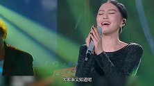 谭维维：被《新闻联播》表扬的她，也曾在酒吧卖唱，今成实力歌手