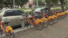 福建泉州：想骑共享单车却不愿付钱？他手持2把菜刀来了