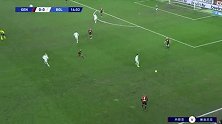 第14分钟博洛尼亚球员维尼亚托射门 - 被扑