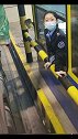 如果货车司机都能遇到这样的工作人员…笑容治愈的收费站小姐姐 找到了！大v快评