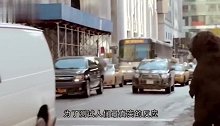 恶搞：假扮成“狗熊”出现在纽约街头，这“狗熊”也太真实了吧！