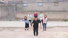 展示才艺坐公交车，过关者直接免单，乘客全部使出浑身解数