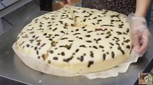 街头特色小吃米糕，美食达人告诉你，不是哪都有的！