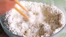 三鲜饺子馅最正确做法，不加盐不加肉，韭菜翠绿鲜嫩，太好吃了！