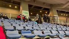 现场直击-恒大队务席全体静默 埃德尔进球瞬间甚至有队务离场