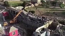 已致87死！航拍也门萨达省一监狱遭空袭后场景 满地瓦砾废墟
