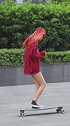 春熙路的滑板女孩这是什么神仙颜值