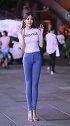 女生身材好不好，穿牛仔裤的时候就能看出来