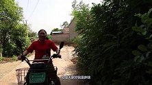 胖妹做“油炸大鱿鱼”，香辣酥脆，手抱着啃，吃的满嘴油，解馋了