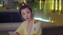 小伙伤心借酒消愁，吐在姑娘腿上的那一瞬间，姑娘想死的心都有
