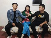 美女相亲俩小伙，俩人聊着职业差点打起来，看完被逗乐