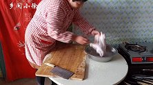 大姑姐回家聚餐，看我们做了什么好吃的，边吃边聊天，好开心呀