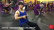 国外2名健身狂魔，全身肌肉鼓起，像肿瘤一样