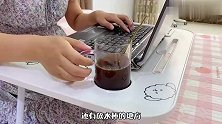 这个折叠的小桌子太方便了，放在床上沙发上办公或者写作业