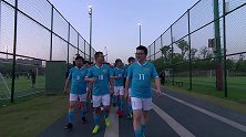 5060后PK90后 足球赛前韩乔生黄健翔信心满满