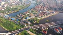高清航拍：衡阳市石鼓区雁栖湖别墅群，跨湖玫瑰园大桥正在动工