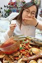 吃货吃蛏王肉，就这几个一口闷了！