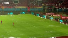 建业与人和暴雨中开战 奥汉德扎开球就远射