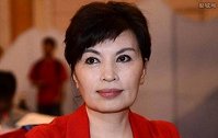 曾是央视台柱子，退休后低调生活，55岁发福判若两人