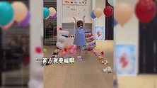杜淳夫妇为5岁女儿庆生，王灿化淡妆少女感足，小蛋饺继承父母优点颜值高