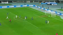 泰达后场长传前场 白岳峰门前小角度推射被扑