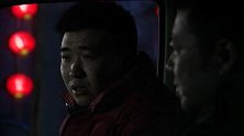 案发现场：歹徒入室抢劫，女子被封住口鼻死亡，谁料查出丈夫指纹