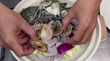 制作难度相当于泡方便面的砂锅焗海鲜，这次是真的有手就行了吧海鲜 鲜美 美食教程