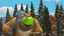熊出没：为躲避毒气攻击，熊大几人躲在屋里，拼命抵挡熊二进屋