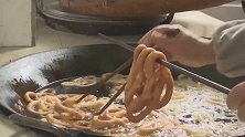 （电视通稿·国内·社会）舌尖上的连南客家美食——糖环、油角
