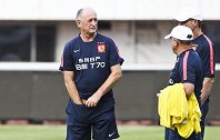 为啥斯科拉里最适合国足？国家队战绩强于里皮 了解中国足球