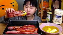 韩国妹子吃四条烤五花肉，换做是我一条也吃不完