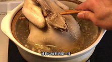 广式白斩鸡要这样做皮脆肉嫩，选择食材和做法是关键，看完整视频