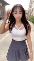 00后小姐姐很喜欢搭配吊带装，清新甜美显身材