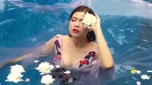 自从90后开始拍婚纱照之后，婚纱照创意越来越好看