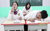 学霸王小九：学生没吃早餐，老师现场给同学们做中式汉堡！真好吃
