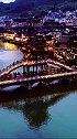 湖南湘西凤凰古城，夜景不错，也不要门票，还是值得一去！