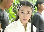 风云：明月偷袭聂风，聂风一根树枝灭狗熊，瞬间感动女神