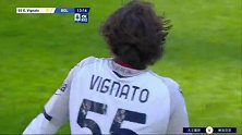 第14分钟博洛尼亚球员维尼亚托黄牌