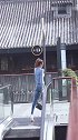 背影看起来不怎么样，正脸我惊呆了。