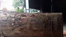 厂里干了10多年的电焊老师傅，焊接的零件真漂亮，技术牛
