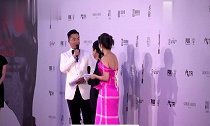 贾樟柯亮相金像奖红毯,他执导《江湖儿女》获提最佳两岸华语电影