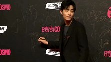 肖战刚出道时给粉丝写的信被扒，看清内容后，网友瞬间泪目