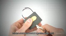 世界上最大的纸锁！把钥匙插入一扭，锁内运作一清二楚！